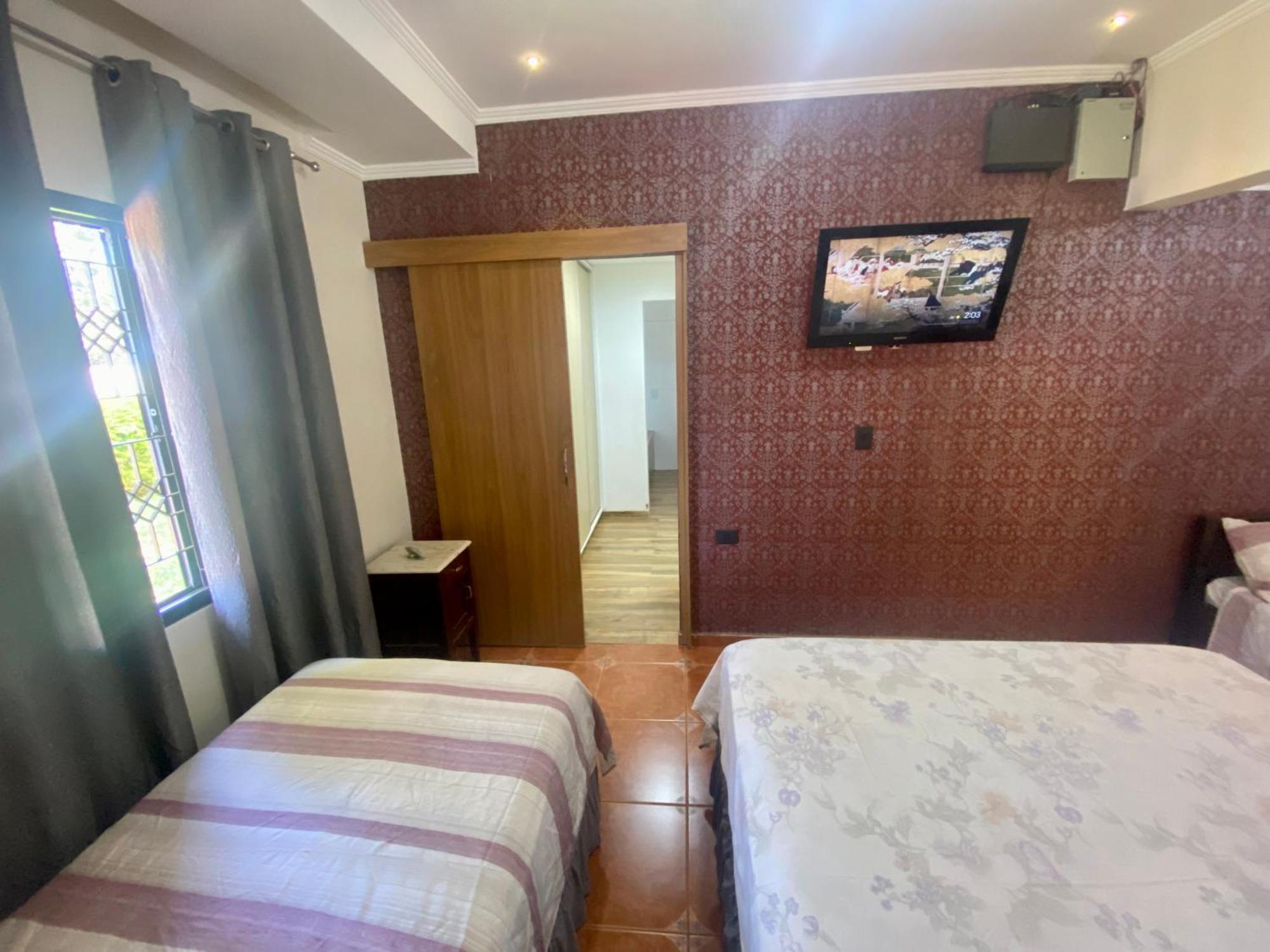 Moderna Y Unica Casa Independiente Con Jardin Y Estacionamiento Ciudad del Este Ngoại thất bức ảnh